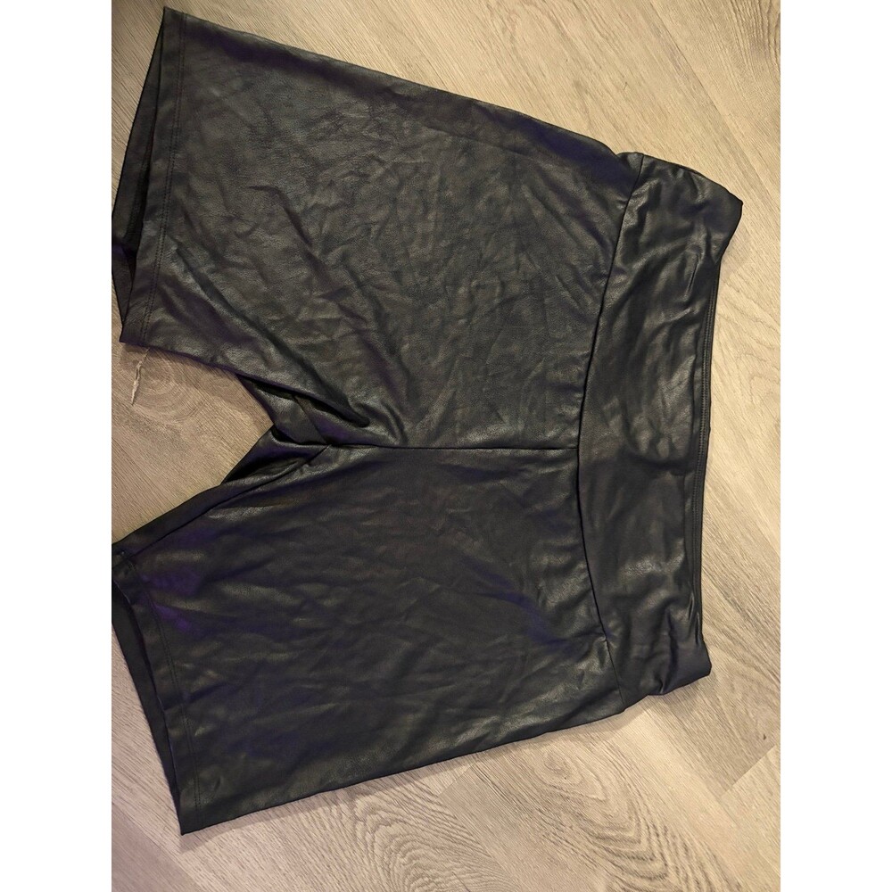 Ava & Viv plus‎ sized faux leather bike shorts Size 1X NWOT